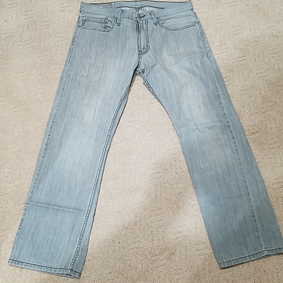 Levi's Jean's - Picture 2 of 4
